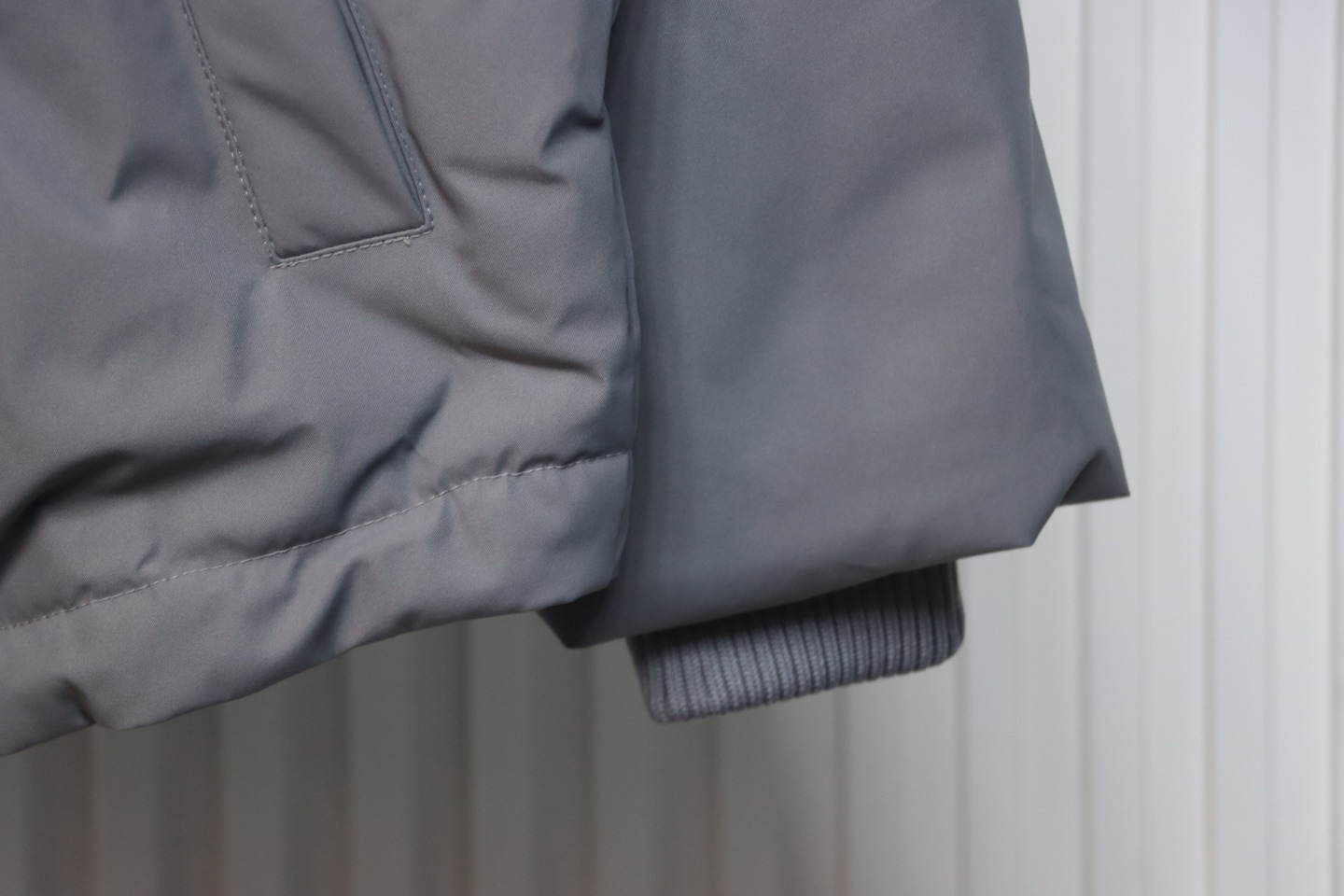 AMI 23FW Heart-Shaped Cropped Down Jacket - Correct Version Grey