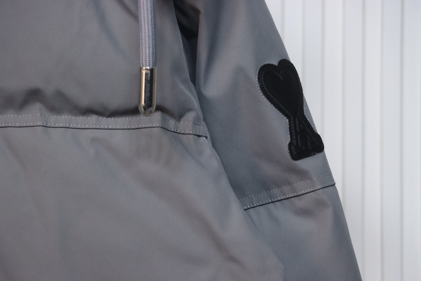 AMI 23FW Heart-Shaped Cropped Down Jacket - Correct Version Grey