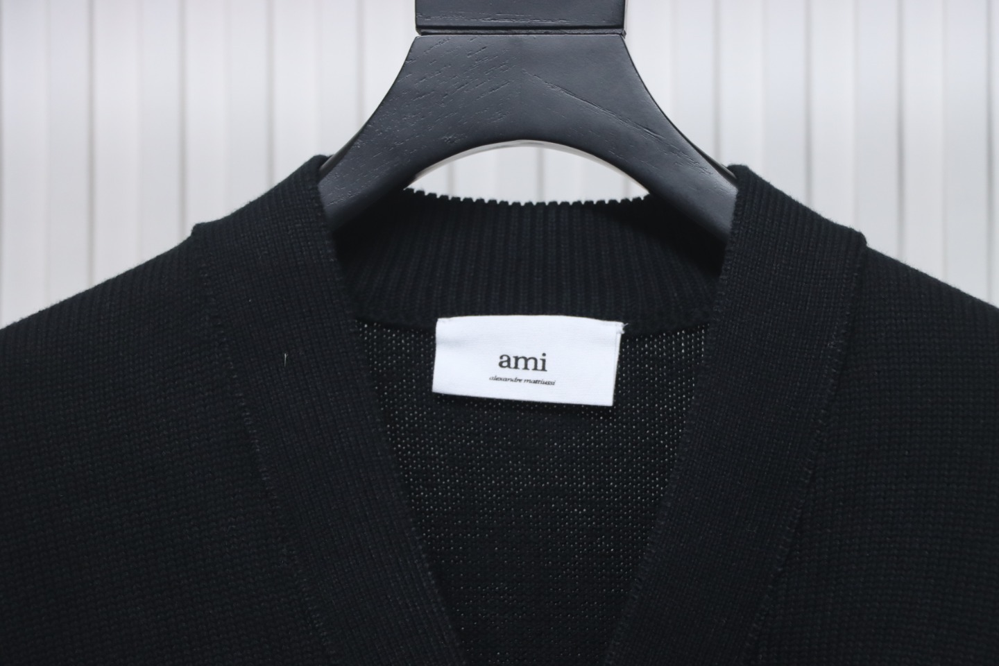 AMI PARIS 21FW Heart Embroidered Cardigan Black