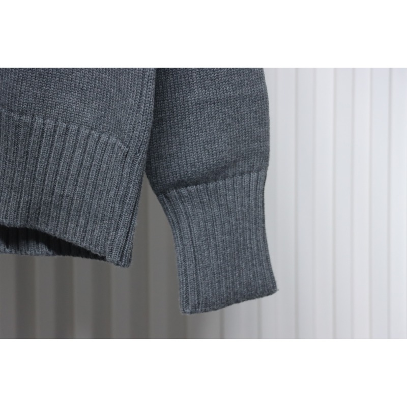 AMI PARIS 21FW Heart Embroidered Cardigan Grey