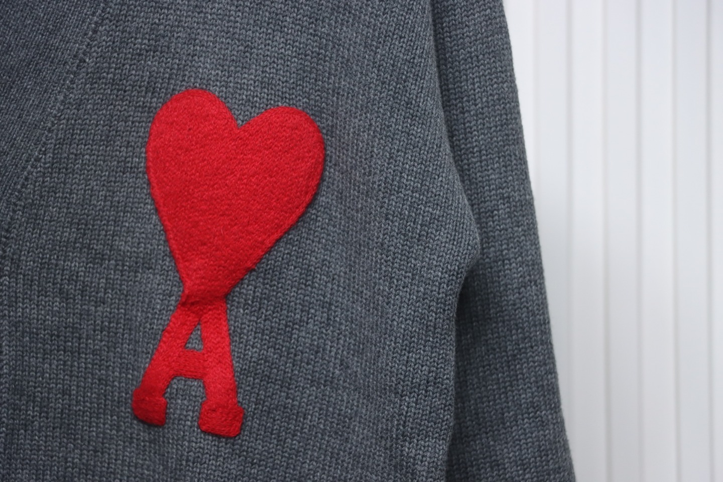 AMI PARIS 21FW Heart Embroidered Cardigan Grey