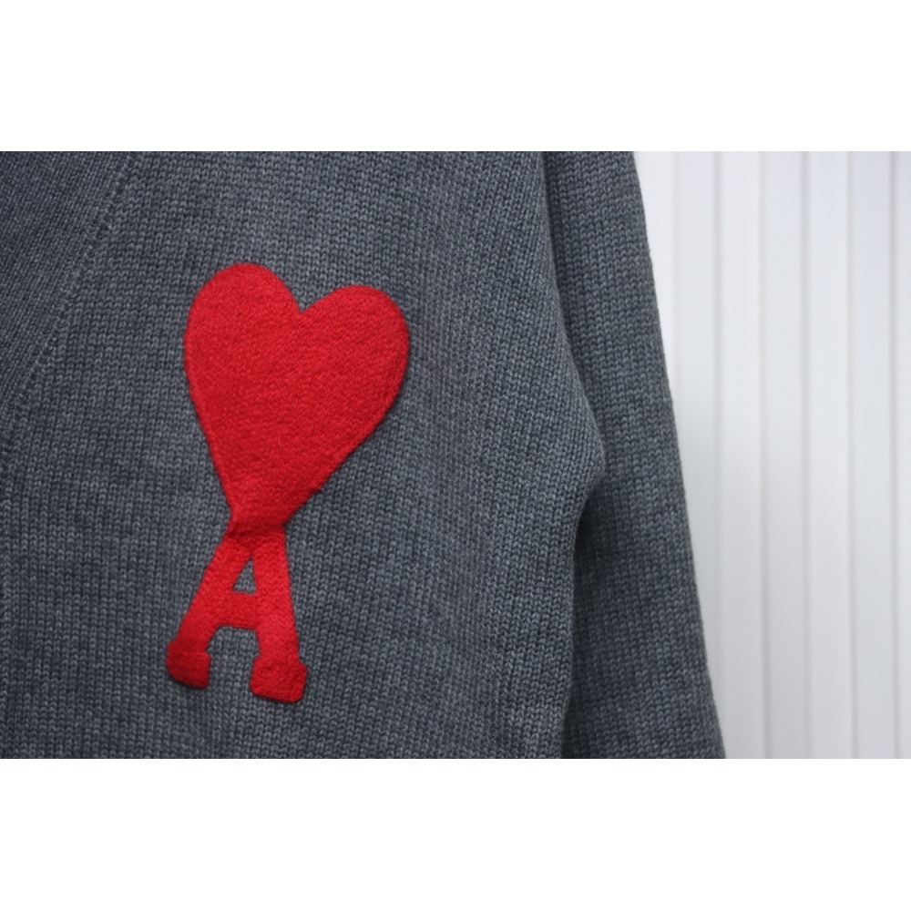 AMI PARIS 21FW Heart Embroidered Cardigan Grey