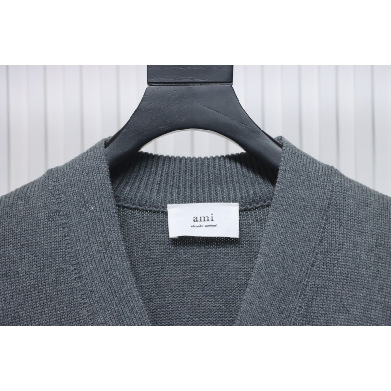 AMI PARIS 21FW Heart Embroidered Cardigan Grey