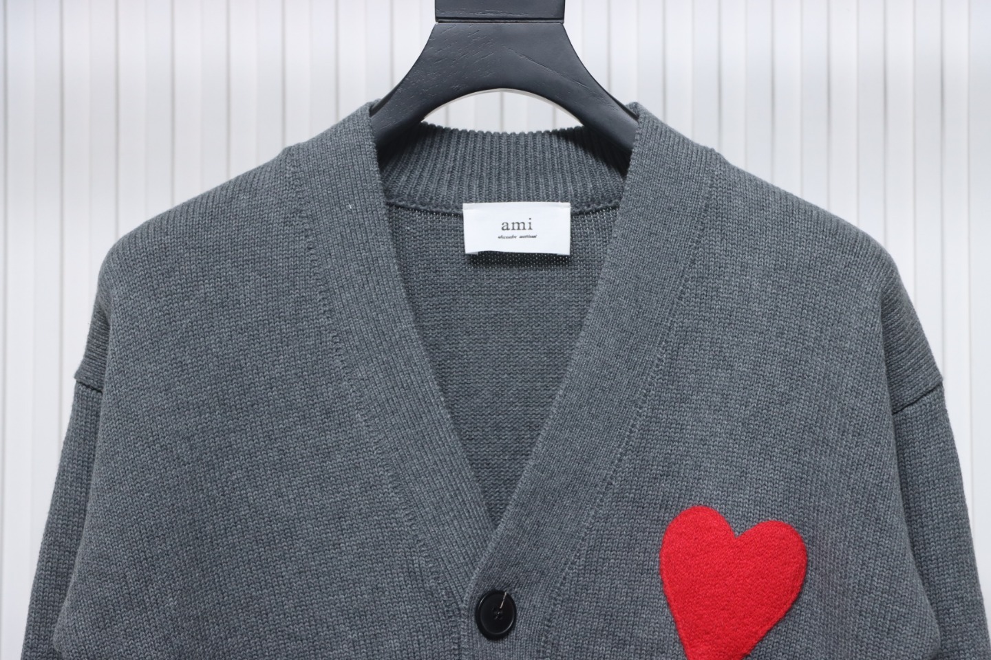 AMI PARIS 21FW Heart Embroidered Cardigan Grey