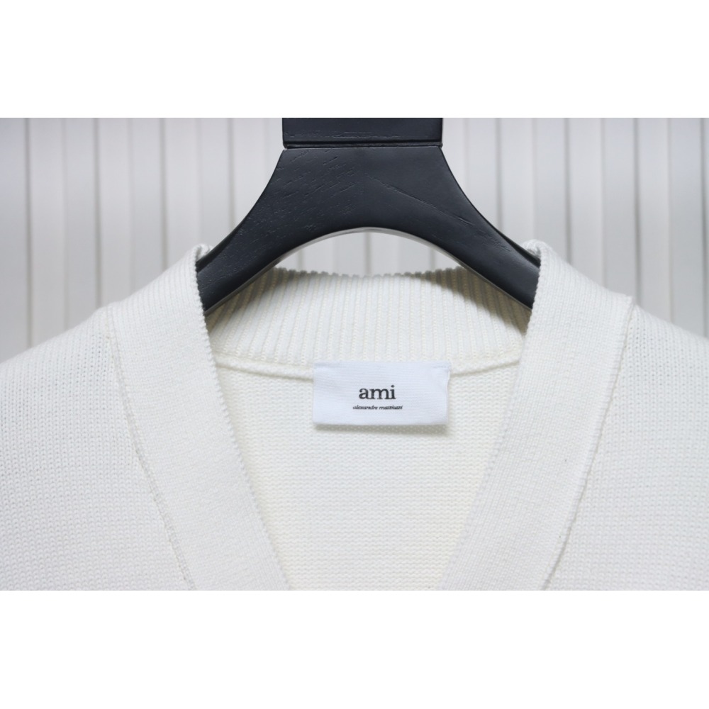AMI PARIS 21FW Heart Embroidered Cardigan White