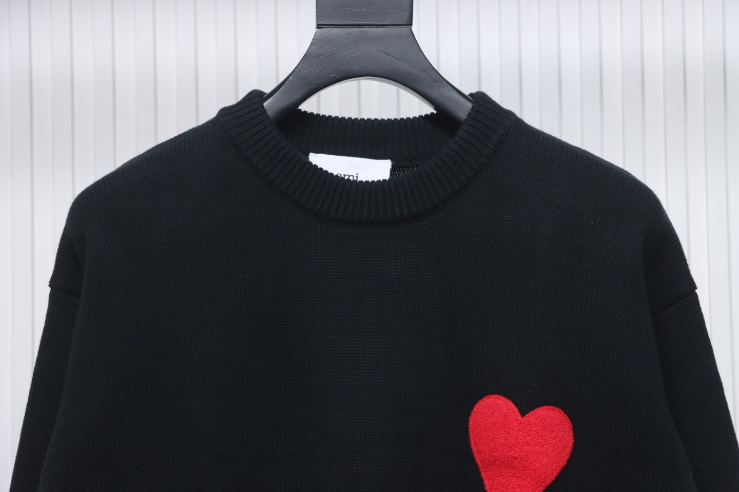 AMI PARIS 21FW Heart Embroidered Crew Neck Sweater Black
