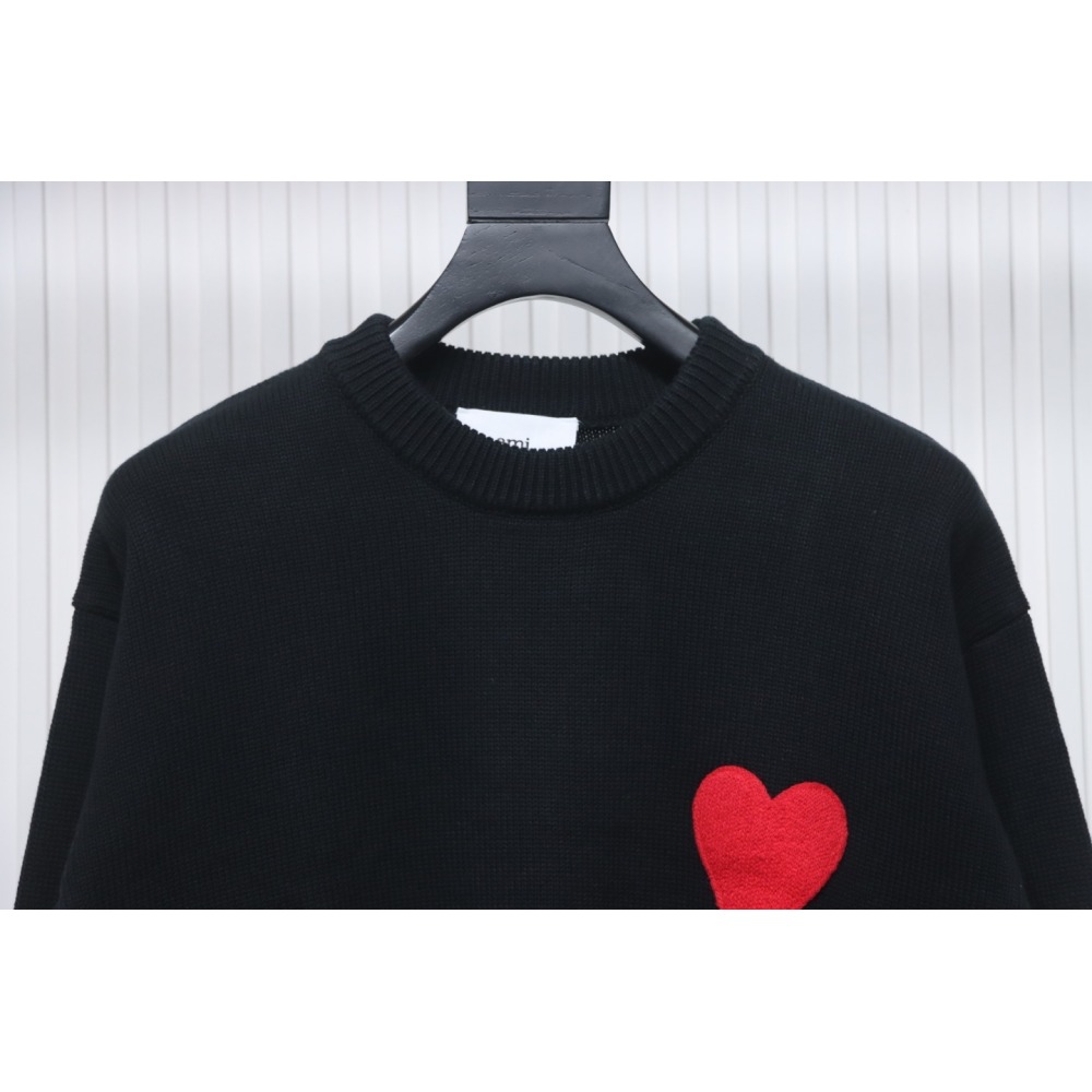 AMI PARIS 21FW Heart Embroidered Crew Neck Sweater Black