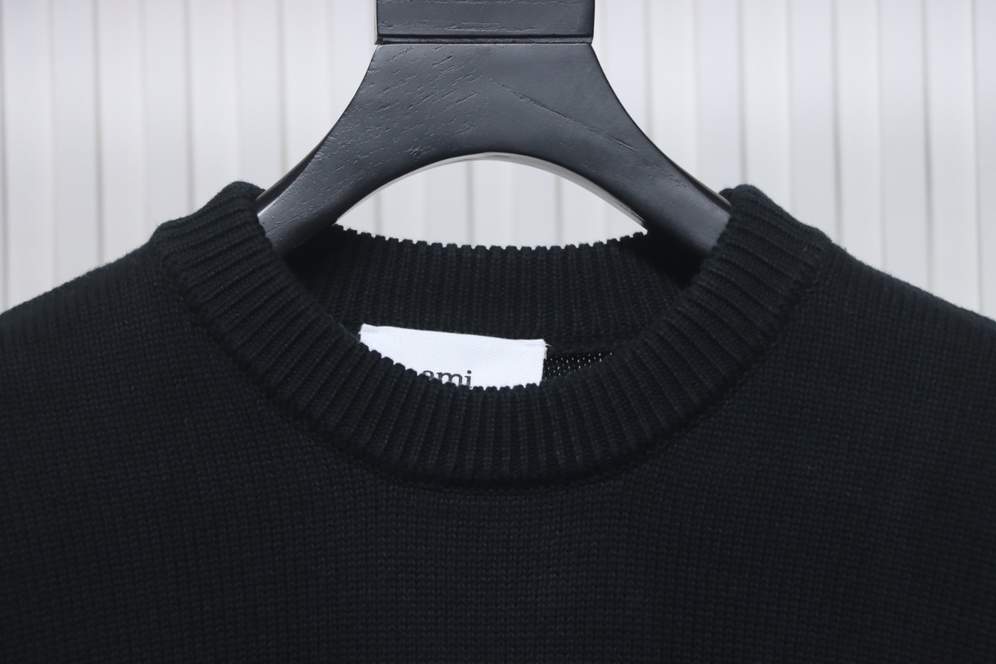 AMI PARIS 21FW Heart Embroidered Crew Neck Sweater Black