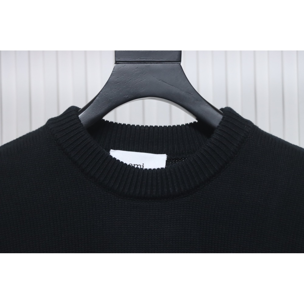 AMI PARIS 21FW Heart Embroidered Crew Neck Sweater Black
