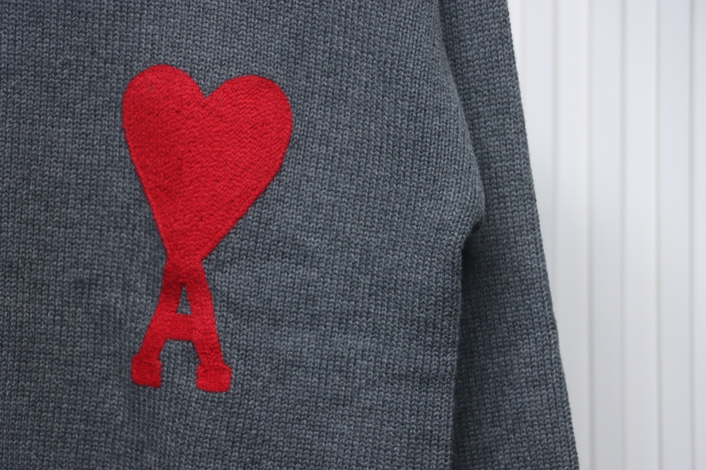 AMI PARIS 21FW Heart Embroidered Crew Neck Sweater Grey