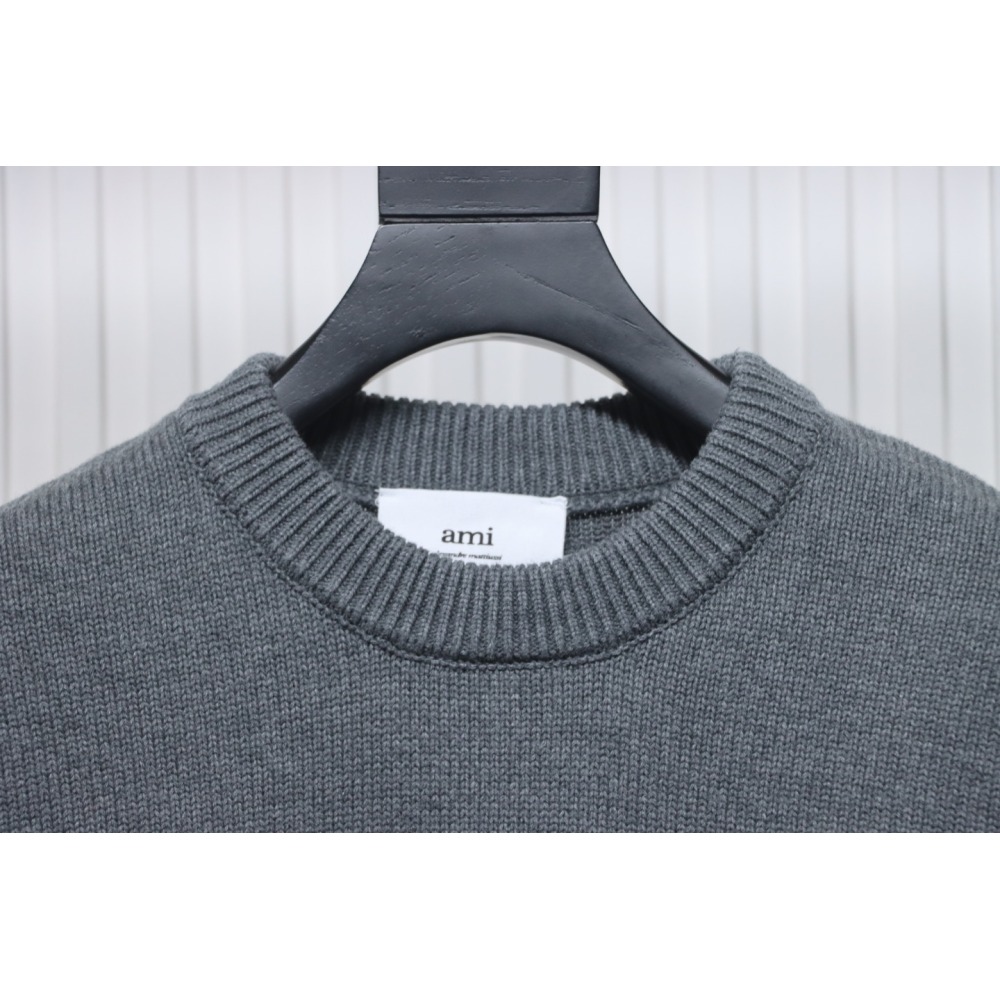 AMI PARIS 21FW Heart Embroidered Crew Neck Sweater Grey