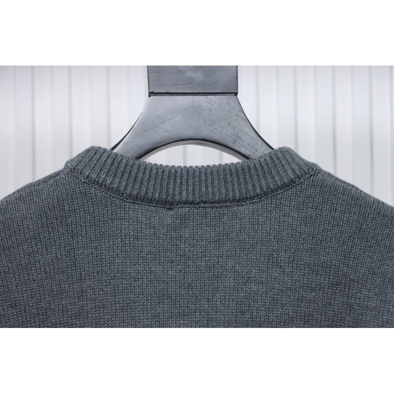AMI PARIS 21FW Heart Embroidered Crew Neck Sweater Grey