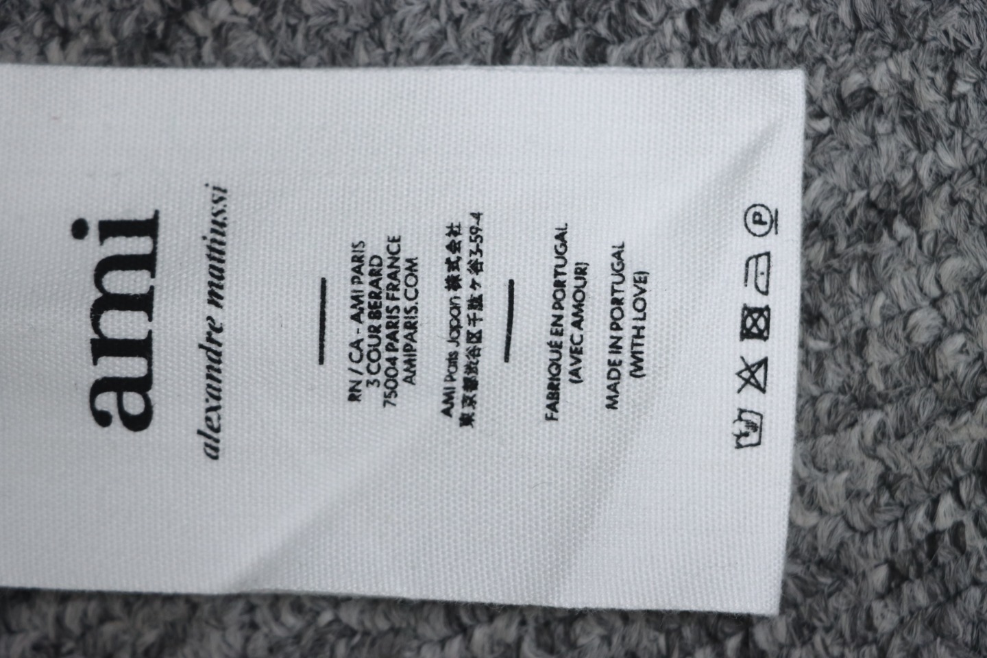 AMI PARIS 21FW Heart Embroidered Crew Neck Sweater Grey