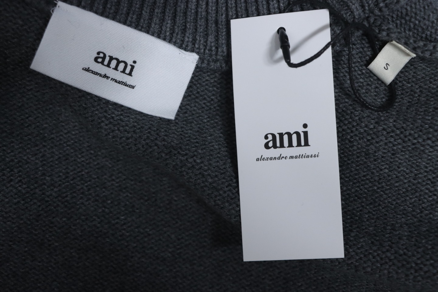 AMI PARIS 21FW Heart Embroidered Crew Neck Sweater Grey