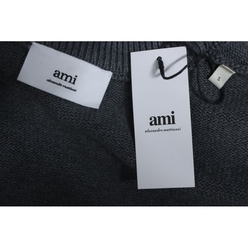 AMI PARIS 21FW Heart Embroidered Crew Neck Sweater Grey