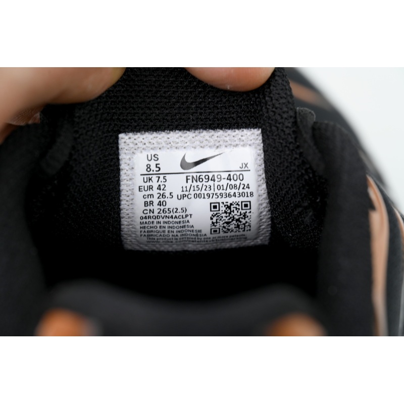 Nike Air Max Plus 'Dark Obsidian Monarch' FN6949-400