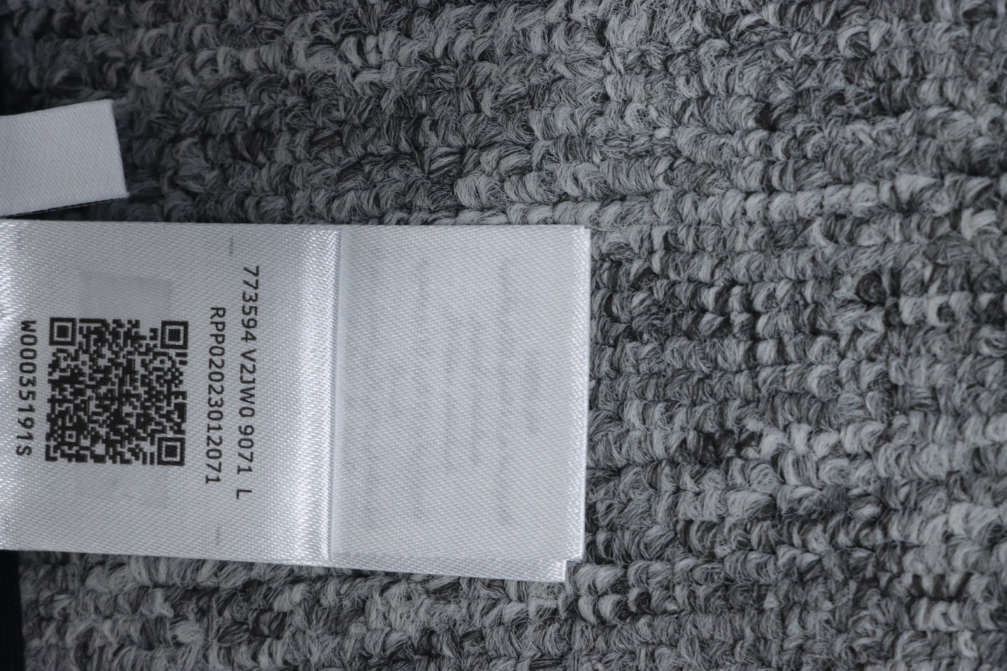 Bottega Veneta Patterned Collar Base Long Sleeves Black