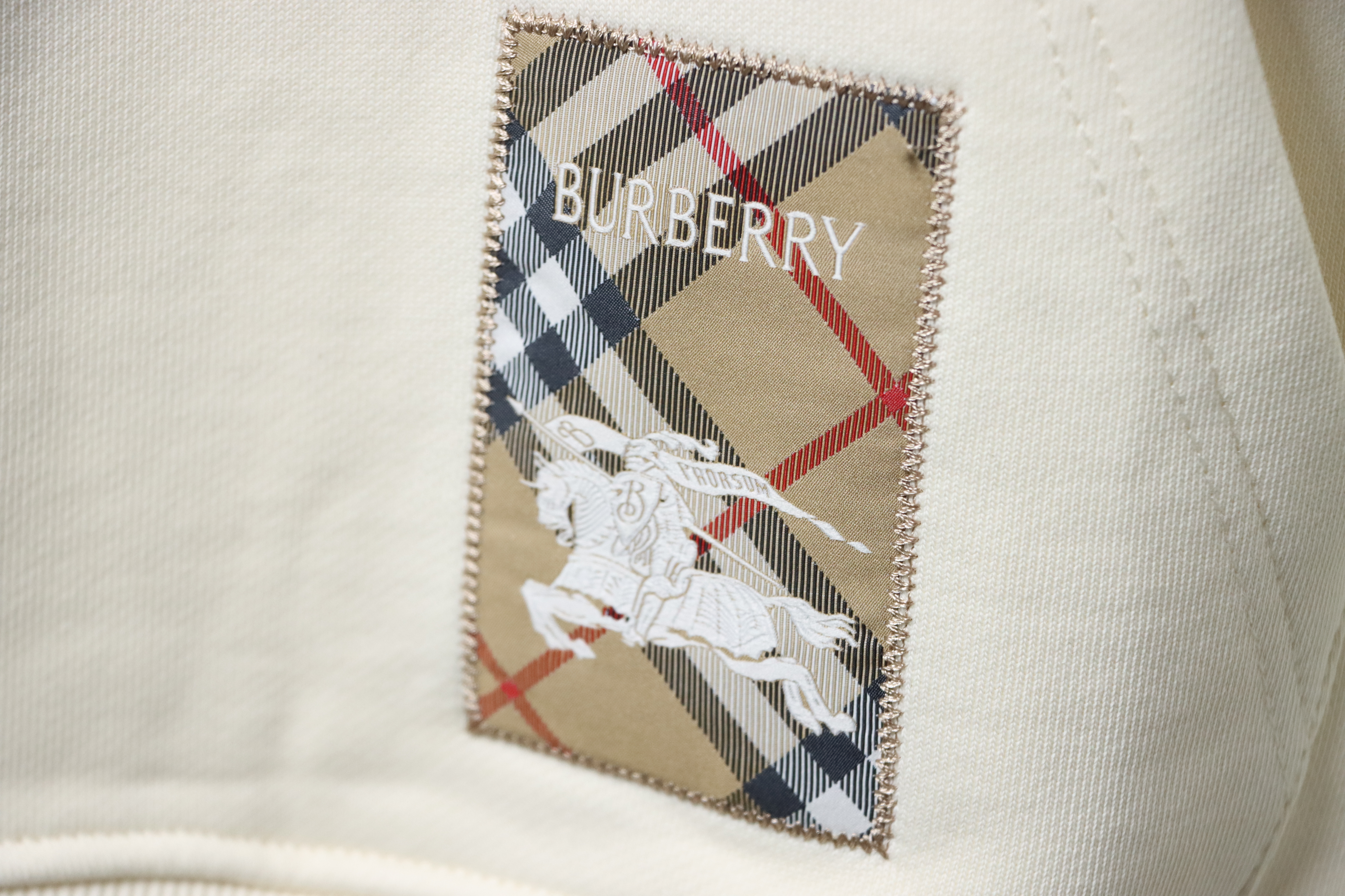Burberry 25FW Warhorse Check Logo Embroidered Hoodie White