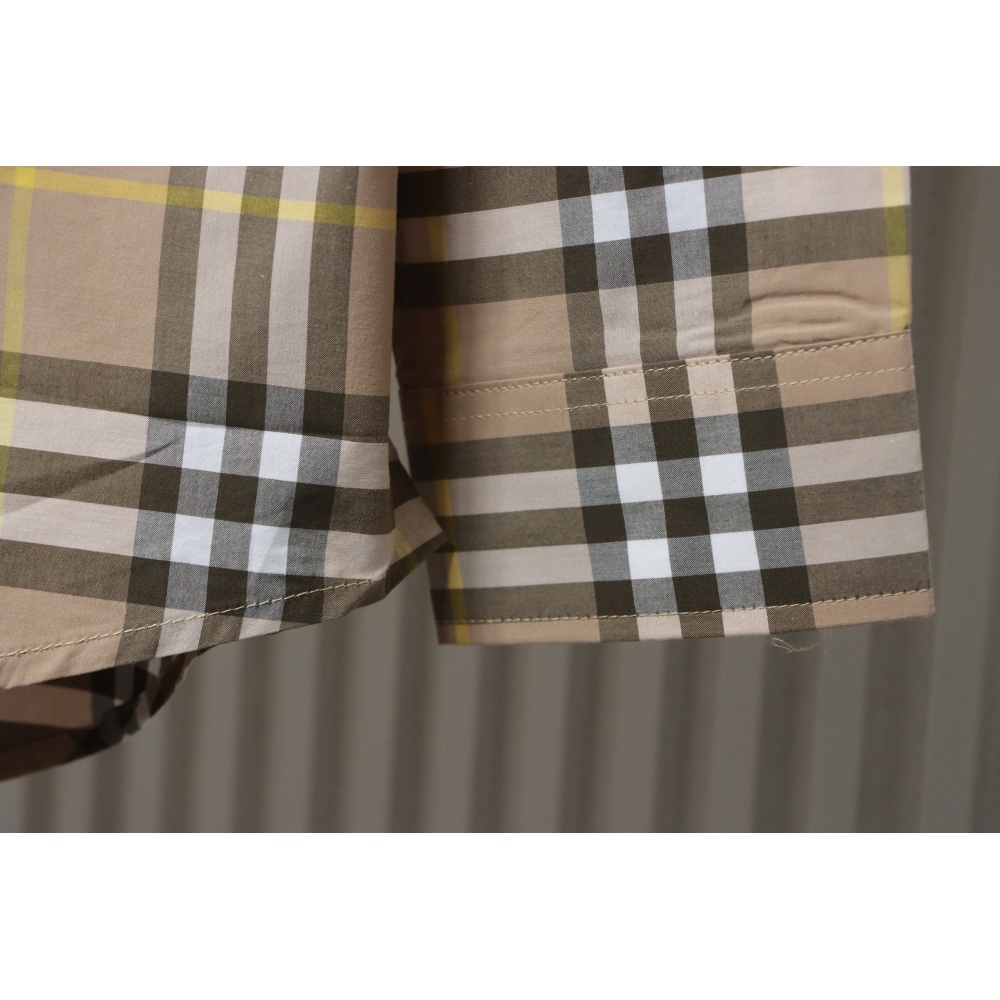 Burberry 25ss New Striped Shirt Brown