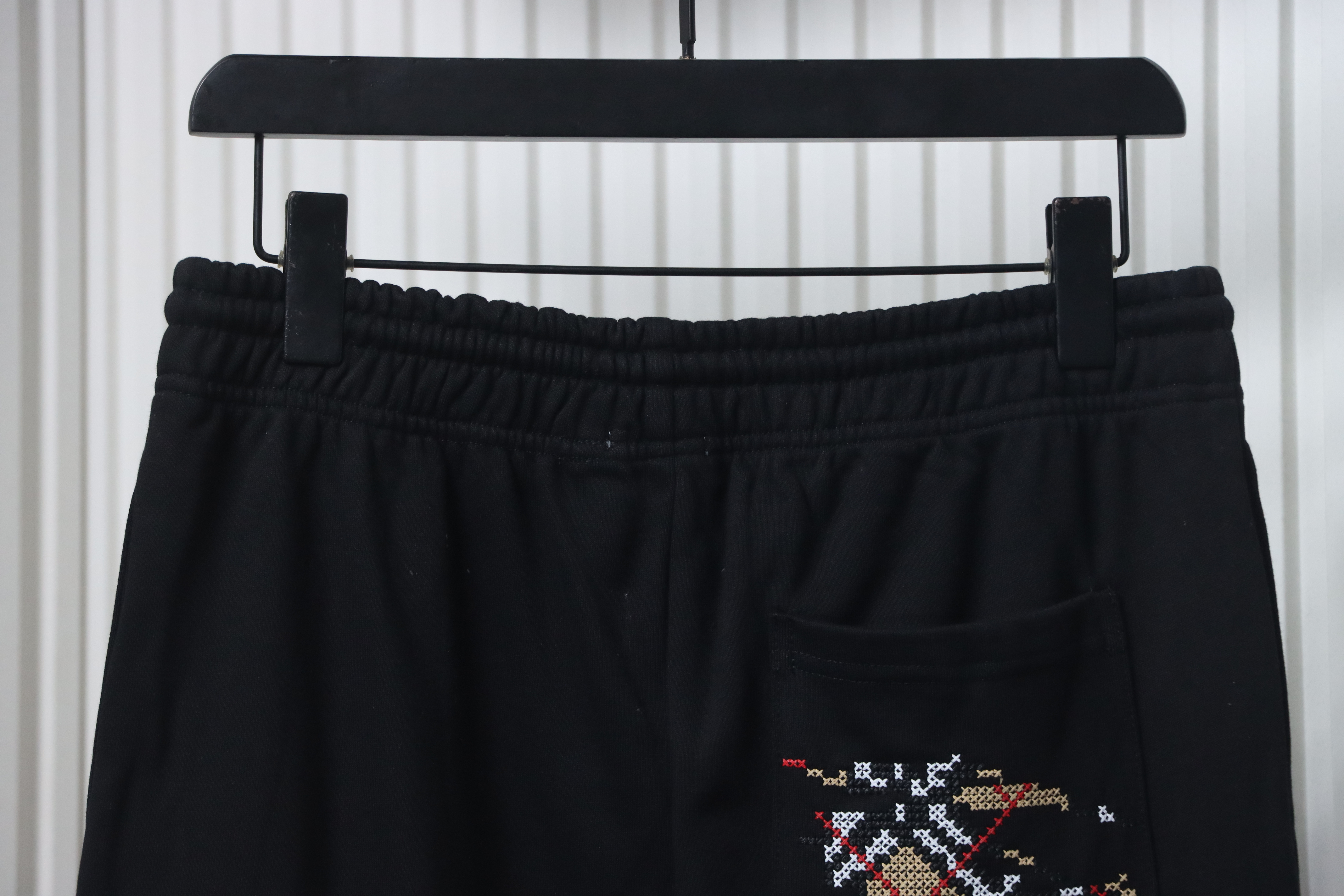 Burberry Warhorse Cross-Stitch Set Casual Pants Black