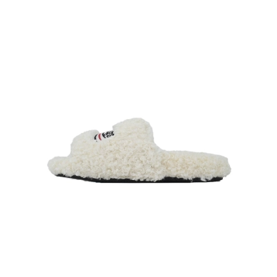 Balenciaga Furry Slide White 01