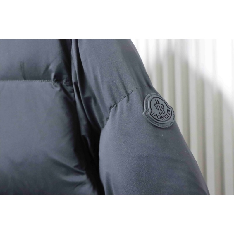  Moncler Black-Gray Madeira Hooded Short Down Jacket