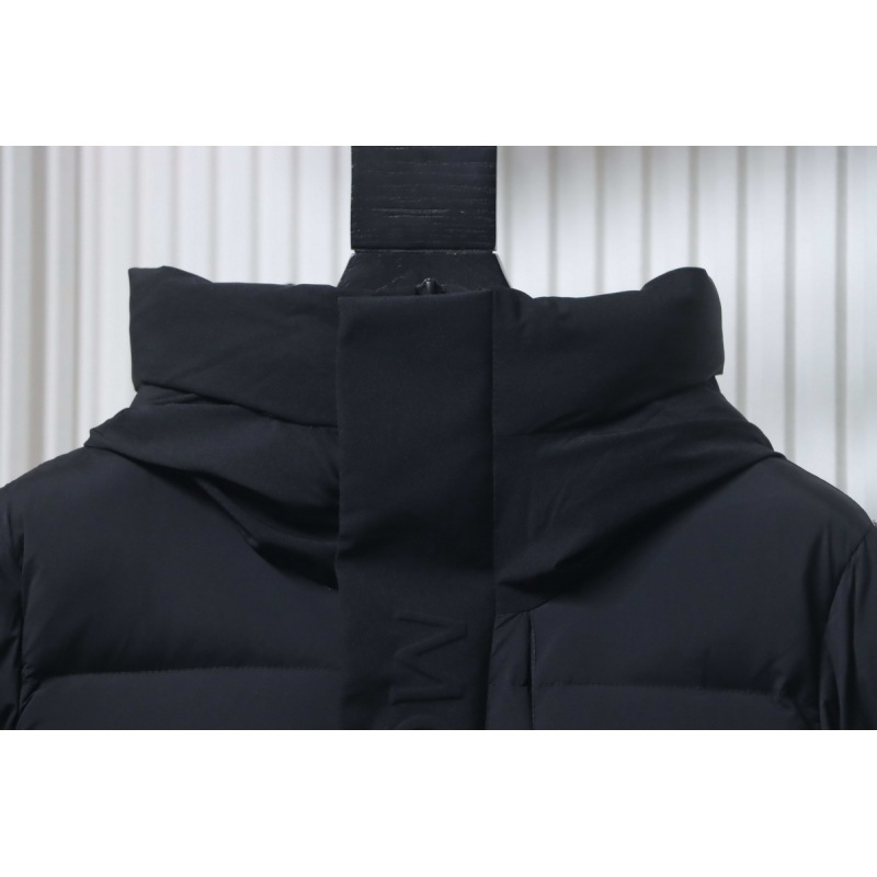 Moncler Black-Gray Madeira Hooded Short Down Jacket