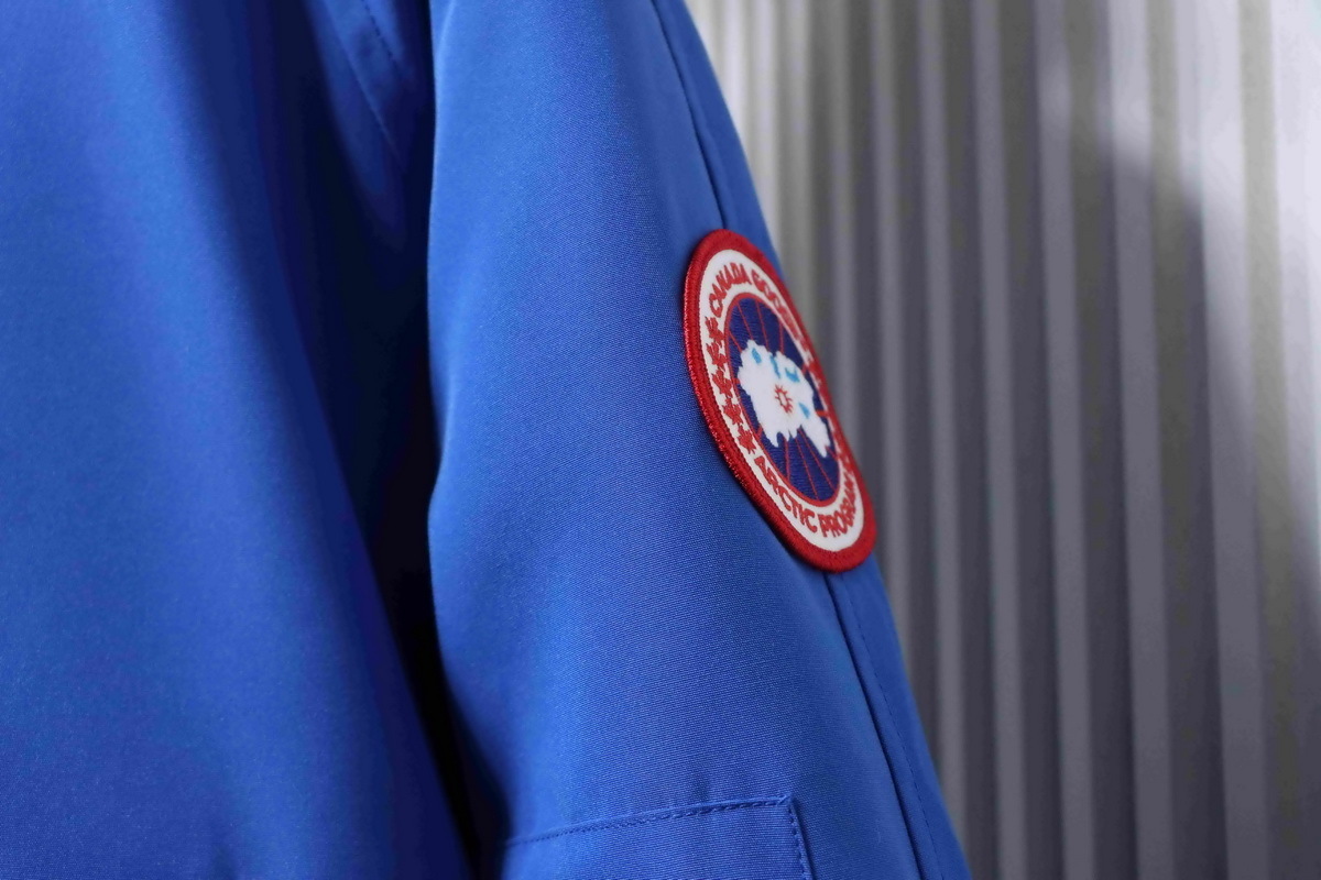 Canada Goose Chilliwack Bomber Jacket Short Down Jacket PBI Blue