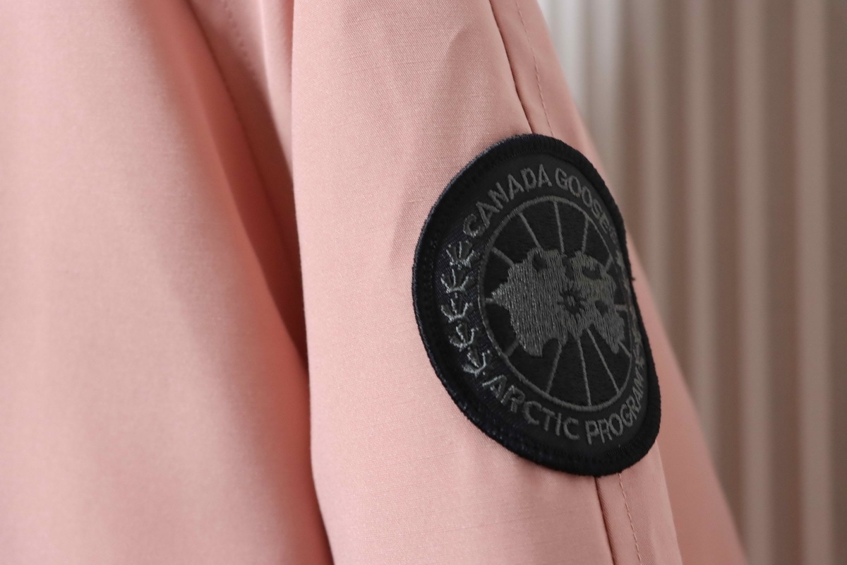 Canada Goose Chilliwack Bomber Jacket Short Down Jacket PBI Pink
