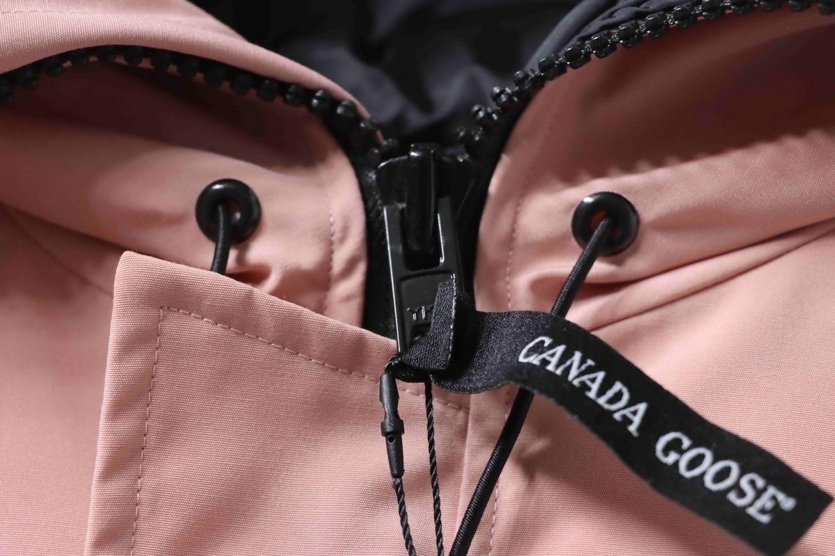 Canada Goose Chilliwack Bomber Jacket Short Down Jacket PBI Pink