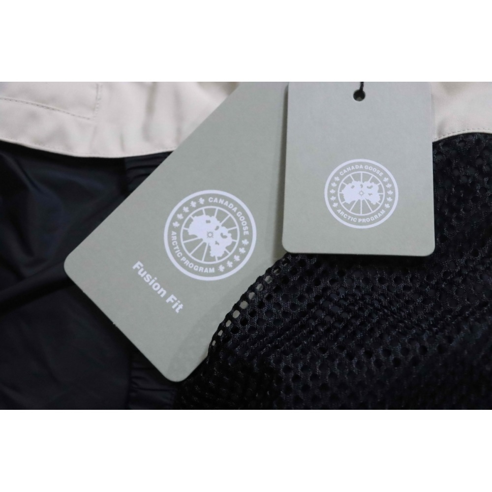 Canada Goose Chilliwack Bomber Jacket Short Down Jacket PBI White