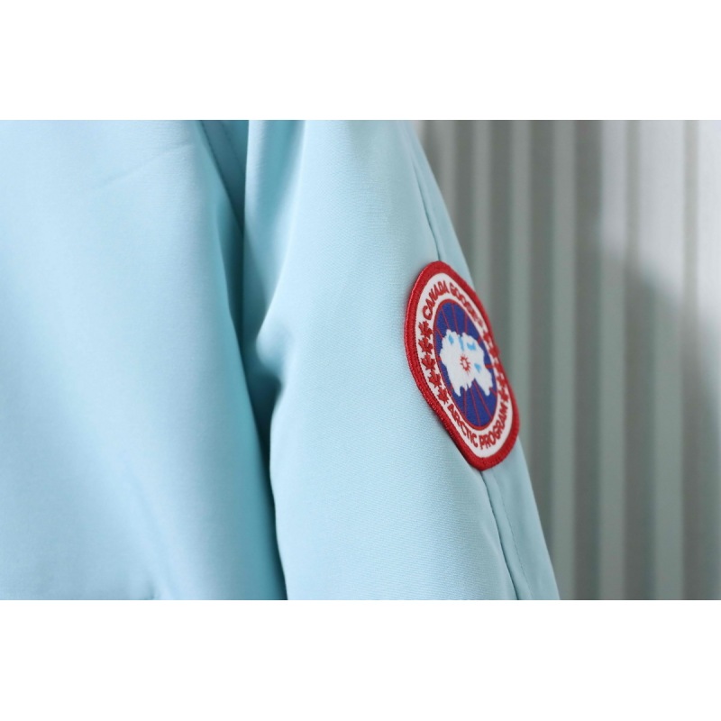 Canada Goose Chilliwack Bomber Jacket Short Down Jacket Sky Blue