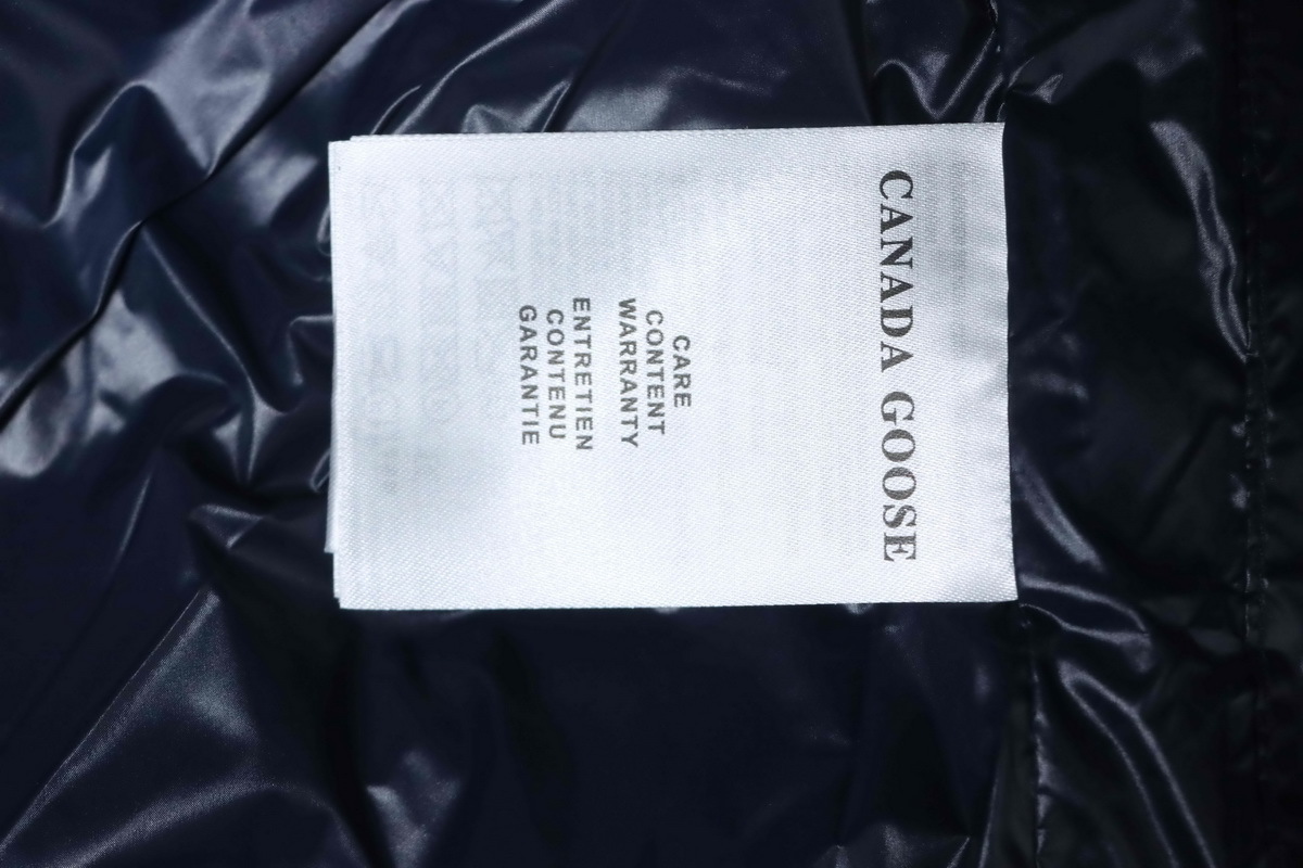 Canada Goose Crofton Slim-Fit Recycled Nylon-Ripstop Hooded Down Jacket Dark Blue