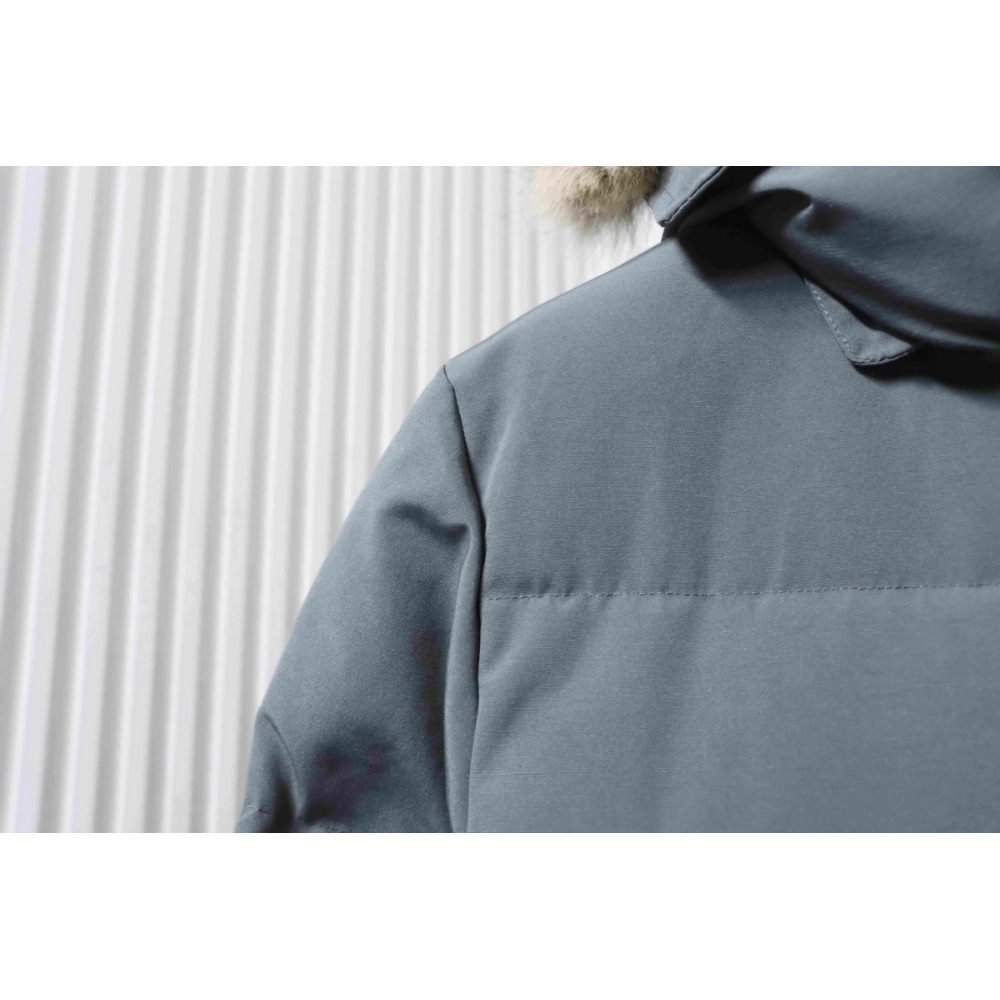 Canada Goose Mystique Parka Classic Long Disc Graphite