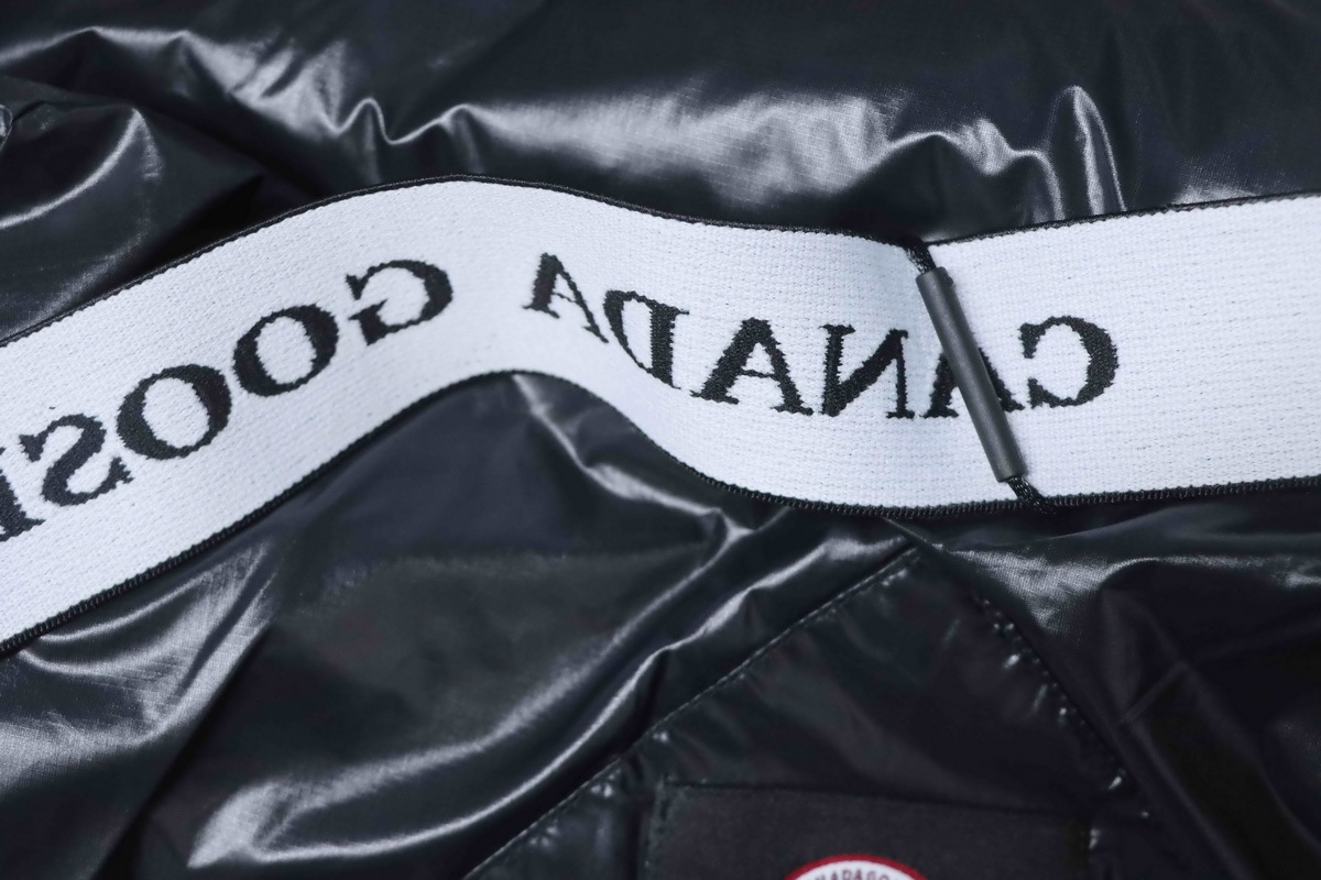 Canada Goose Cypress Cropped Puffer Black