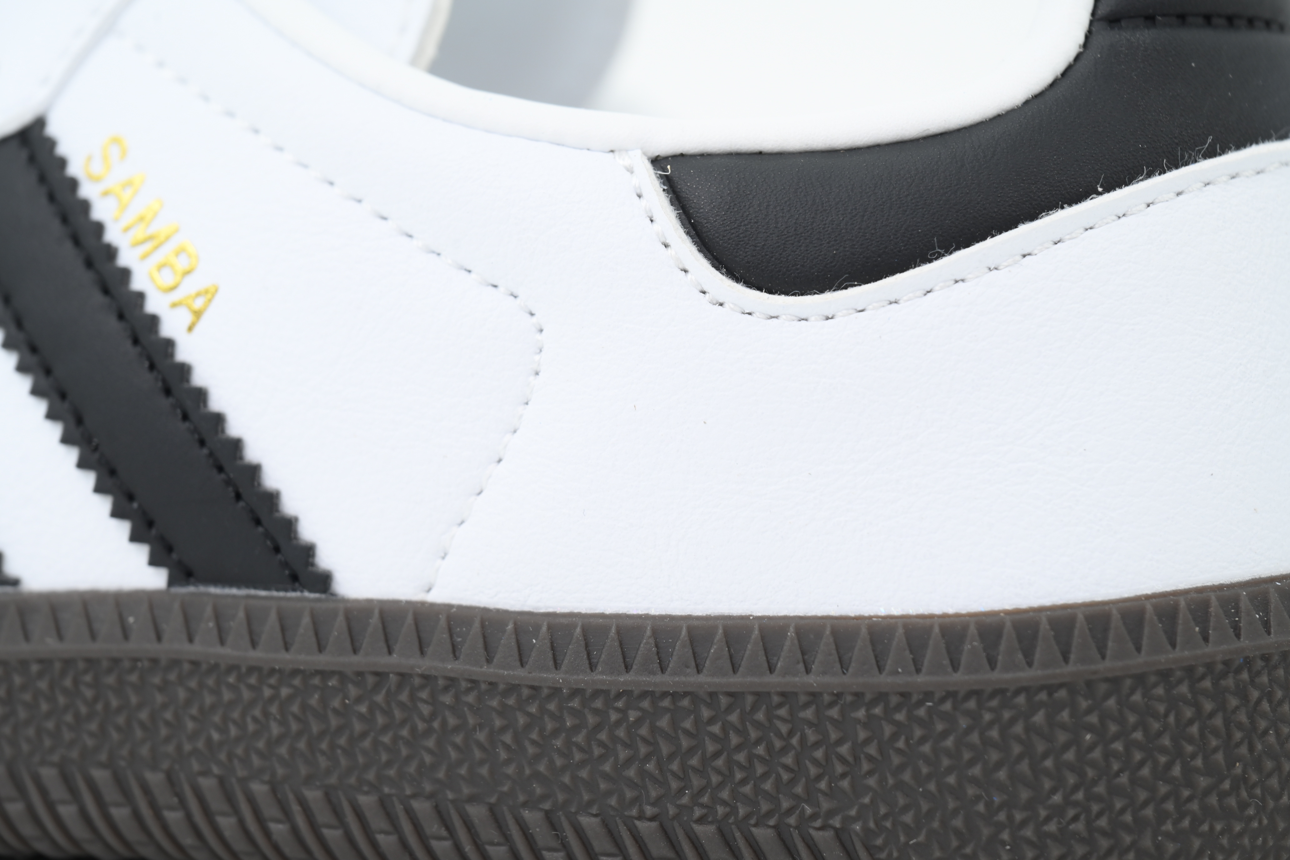 Adidas Samba OG 'White Black Gum' B75806