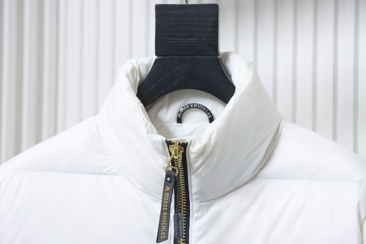  Moose Knuckles White Stand-up Collar Down Jacket Gold Scissors