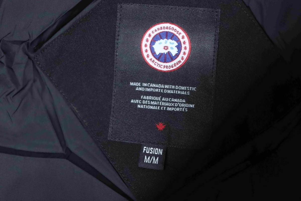Canada Goose Wyndham Parka Black Down Jacket