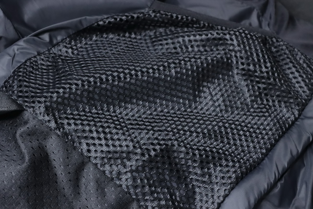 Canada Goose Wyndham Parka Black Down Jacket（No fur collar）