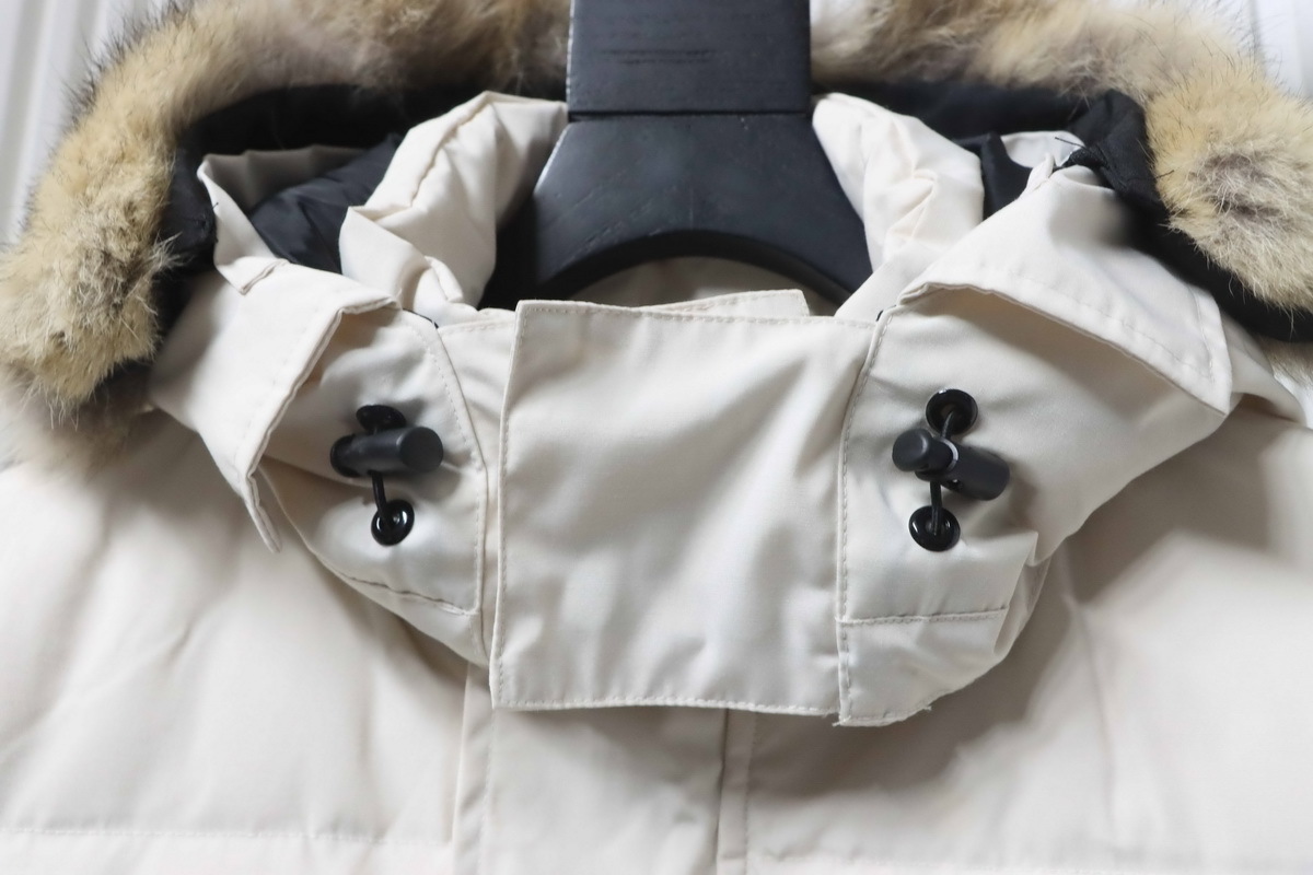 Canada Goose Wyndham Parka White Down Jacket