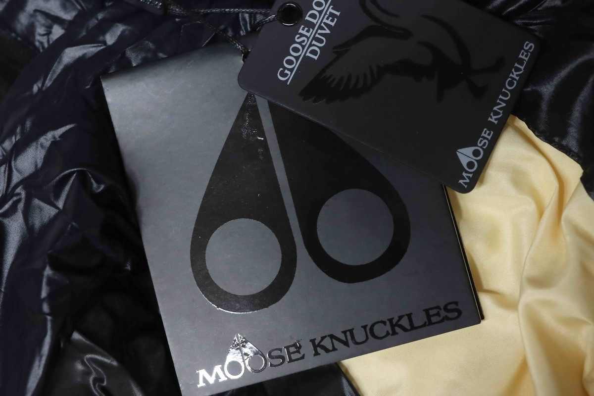 Moose Knuckles Black Stand-up Collar Down Jacket Gold Scissors