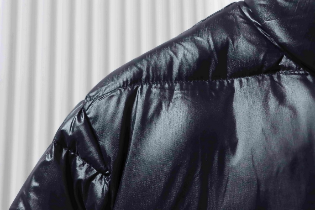 Moose Knuckles Black Stand-up Collar Down Jacket Gold Scissors