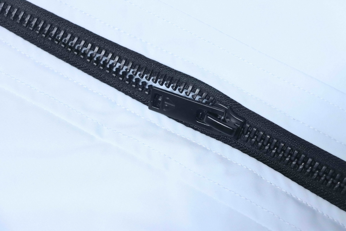 Moose Knuckles Multi-pocket Down Jacket Blue