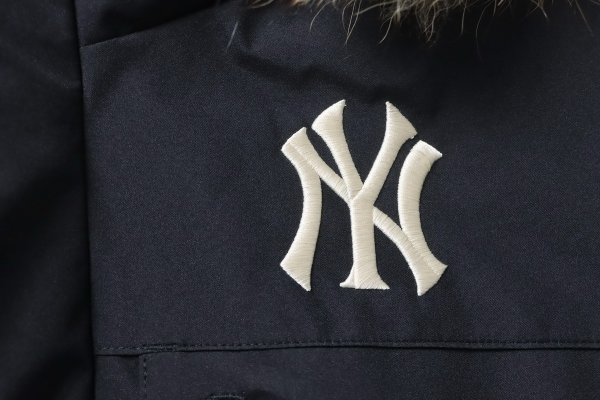  MLB 2nd Generation Black Workwear Down Jacket With Large Fur Collar