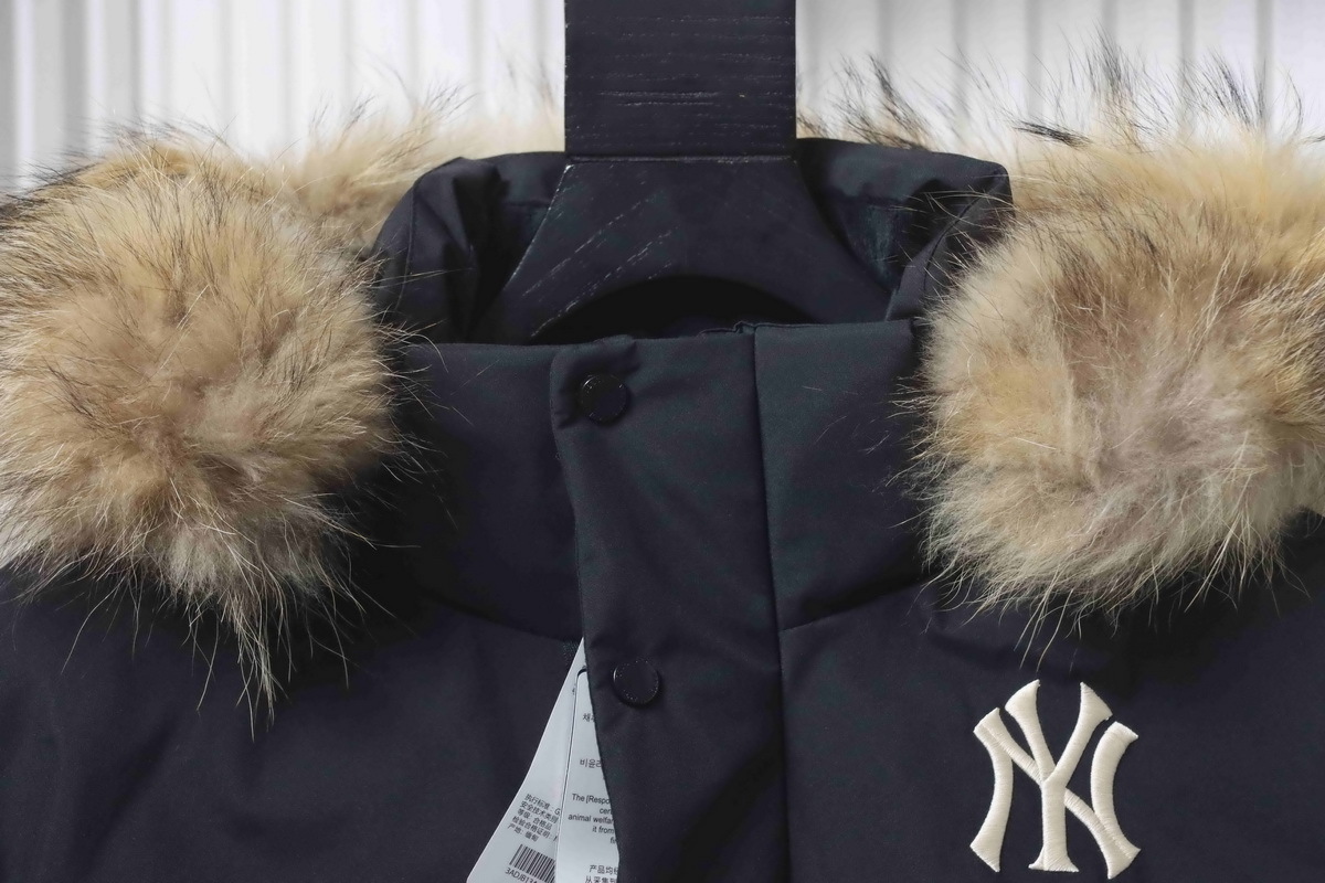  MLB 2nd Generation Black Workwear Down Jacket With Large Fur Collar