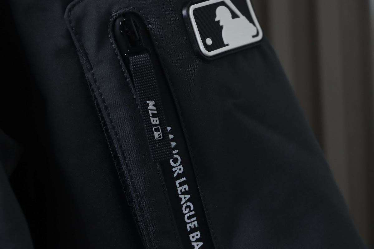 MLB 2nd Generation Gray Workwear Down Jacket With Large Fur Collar