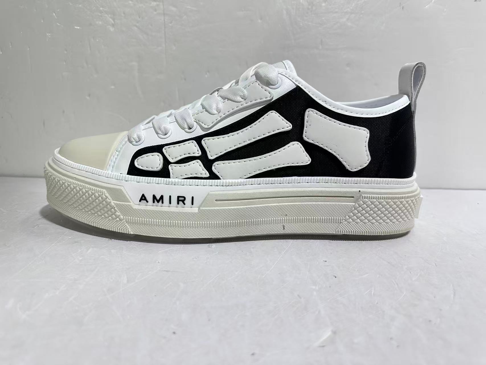 AMIRI SKEL COURT Low Black And White