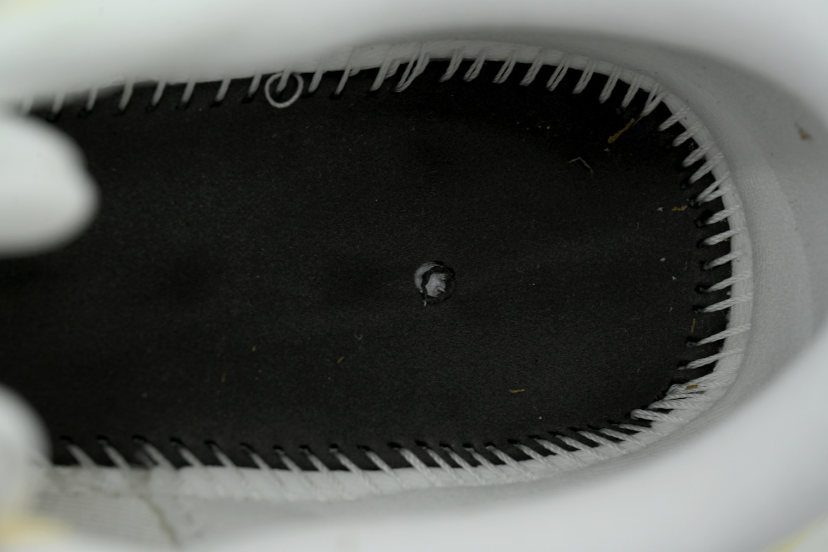 Nike Wmns Vomero Yellow IM5020-100