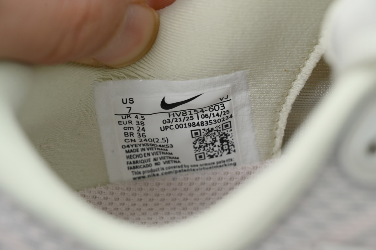 Nike Wmns Vomero Plus Pinkish White HV8154-603