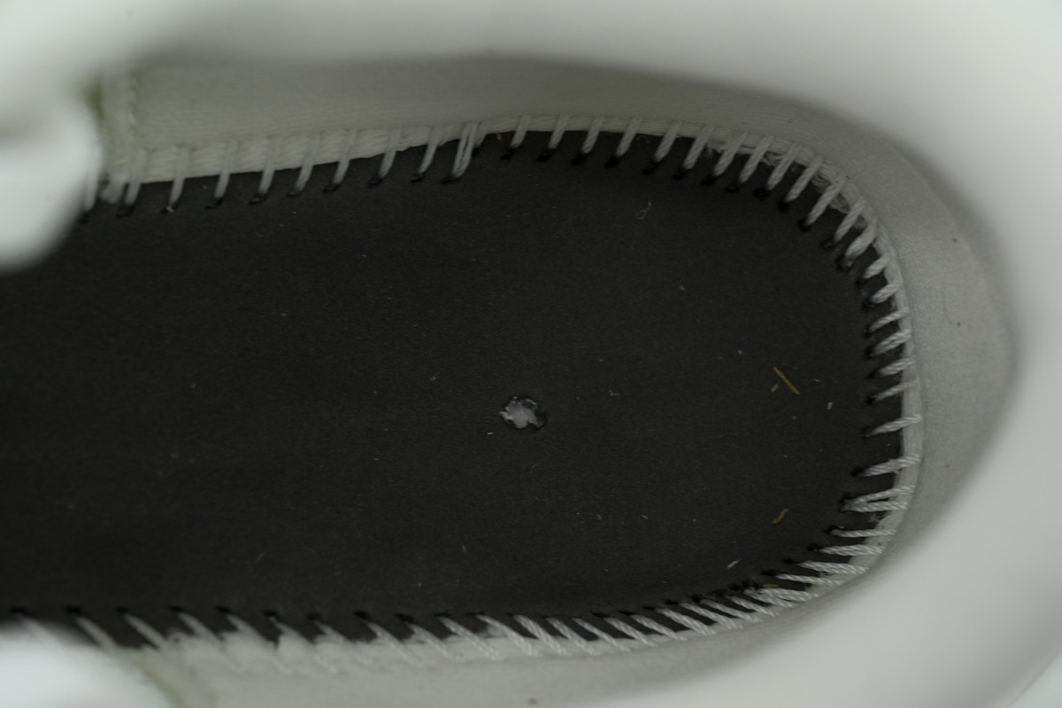 Nike Wmns Vomero Plus 'Barely Volt'